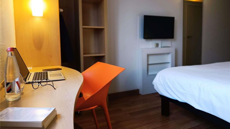 Ibis Aurillac Room