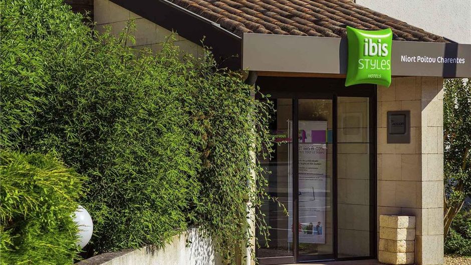 Ibis Styles Niort Poitou Charentes Exterior