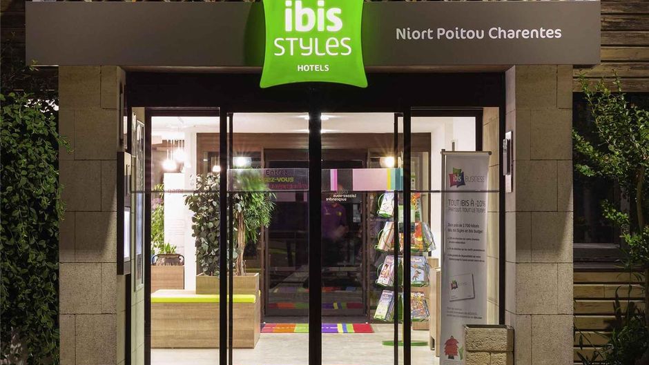 Ibis Styles Niort Poitou Charentes Exterior