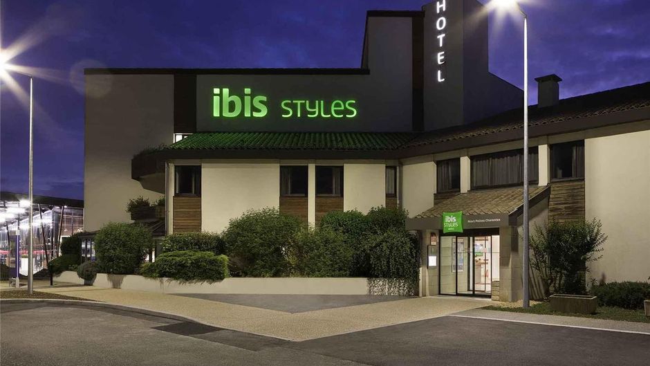 Ibis Styles Niort Poitou Charentes Exterior