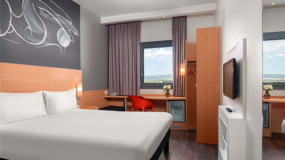 Ibis Ankara Airport Room
