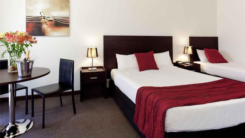 Mercure Port of Echuca Motel Room