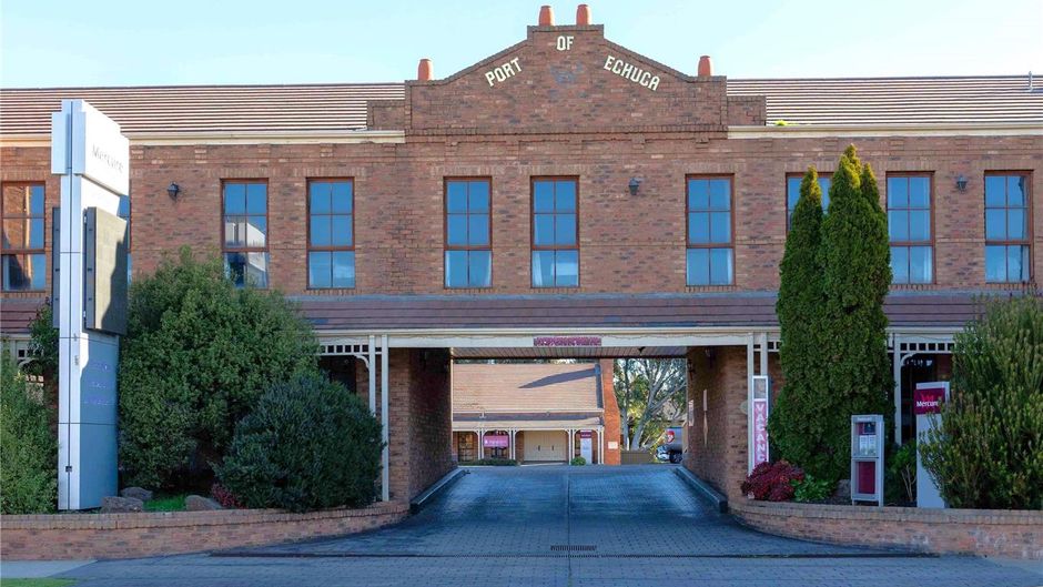Mercure Port of Echuca Motel Exterior