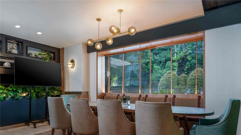 Mercure Jakarta Sabang Restaurant