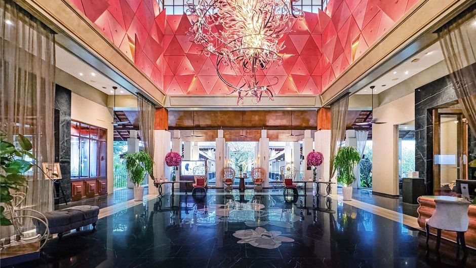 Sofitel Singapore Sentosa Resort & Spa Exterior