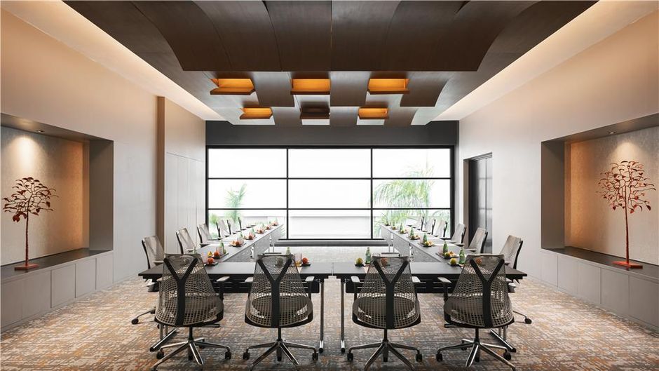 G Hotel Gurney Meeting