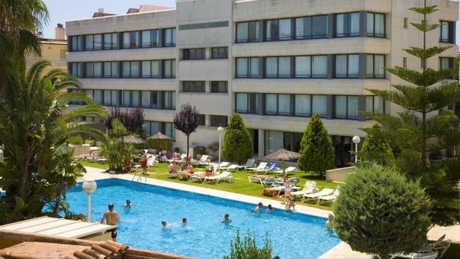 Atenea Park Suites Apartments Pool