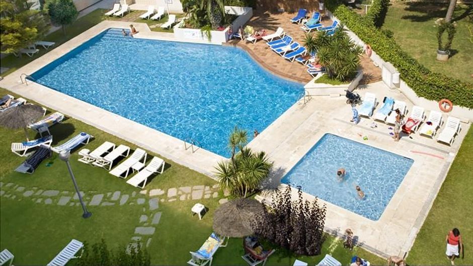Atenea Park Suites Apartments Pool