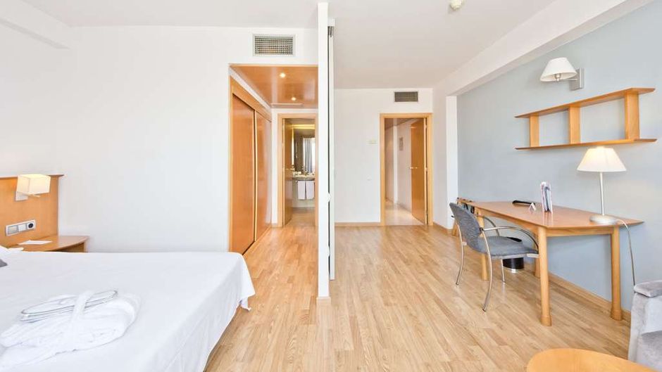 Aparthotel Atenea Valles Room