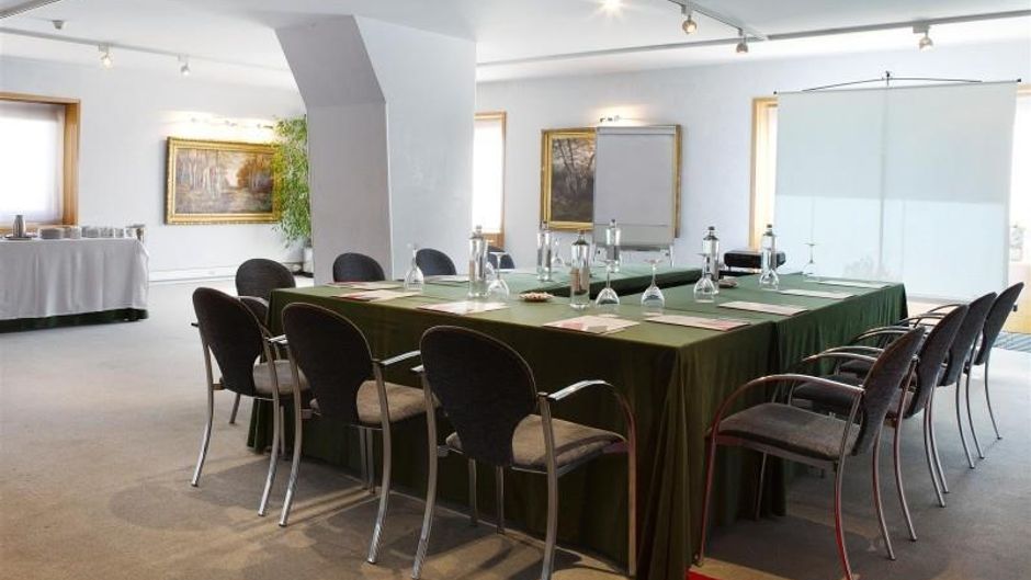 Aparthotel Atenea Valles Meeting