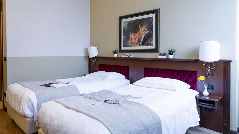 Alga Hotel Room