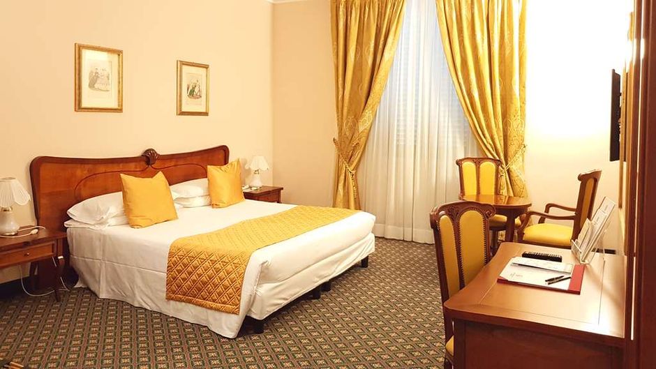 Berchielli Hotel Room