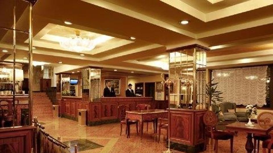 Santa Barbara Hotel Lobby