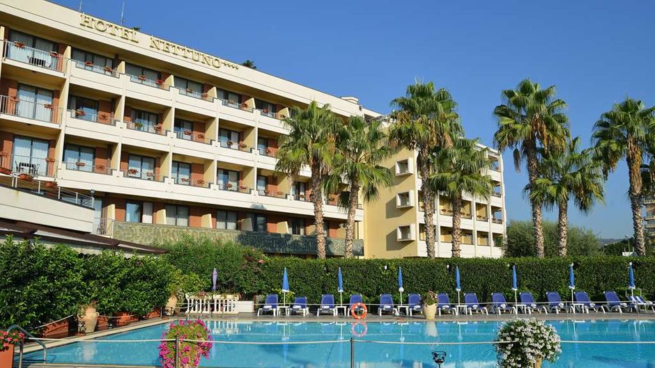 Nettuno Hotel Exterior