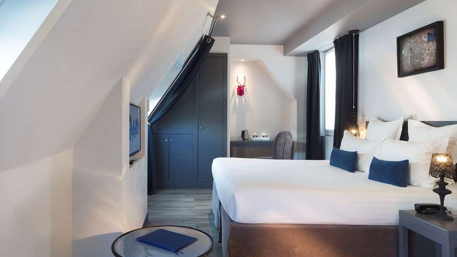 Mademoiselle Hotel Room