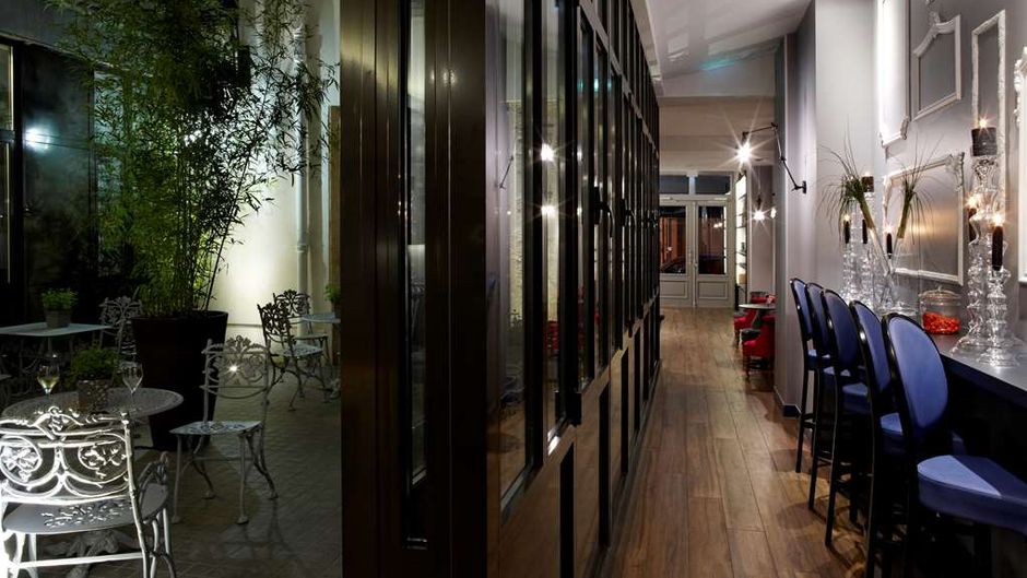 Mademoiselle Hotel Lobby