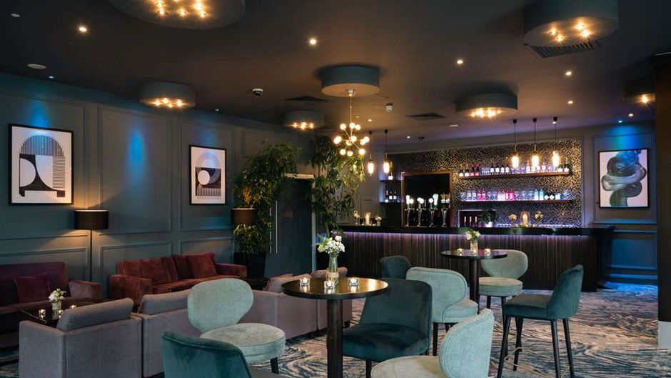 Carlton Hotel Blanchardstown Lobby