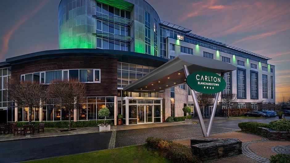 Carlton Hotel Blanchardstown Exterior
