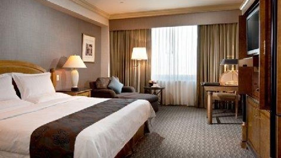 Grand Hi-Lai Hotel Room