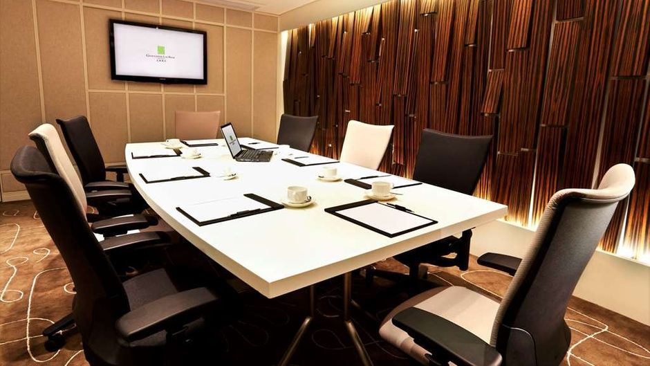 Gloucester Luk Kwok Meeting