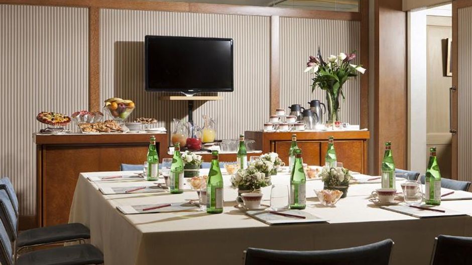 Hotel dei Borgognoni Roma Meeting
