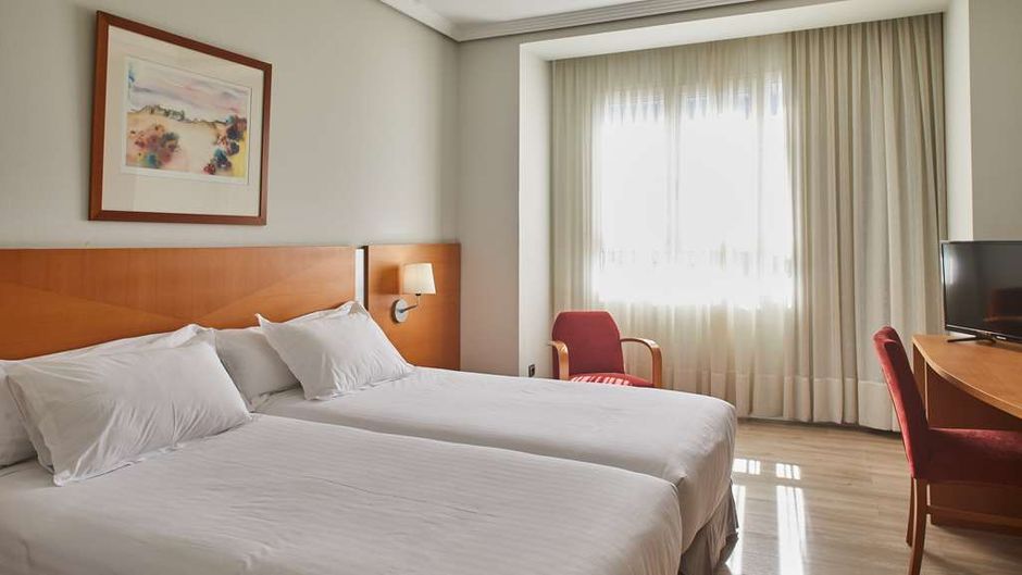 Silken Luis de Leon Room