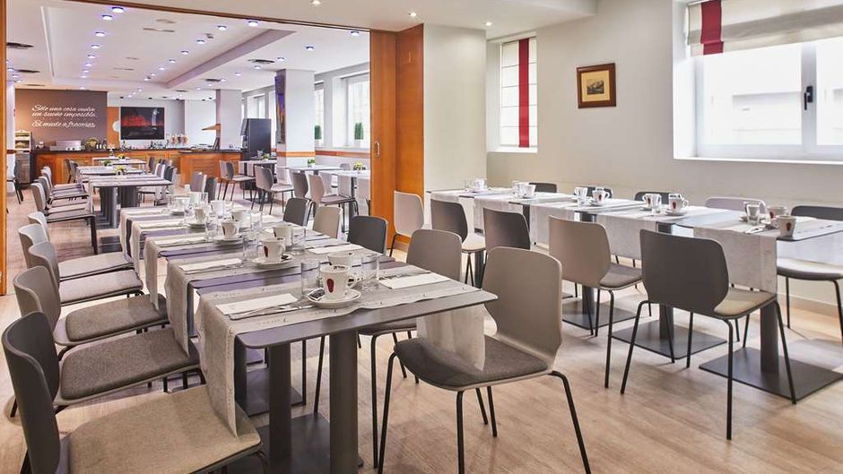Silken Luis de Leon Restaurant