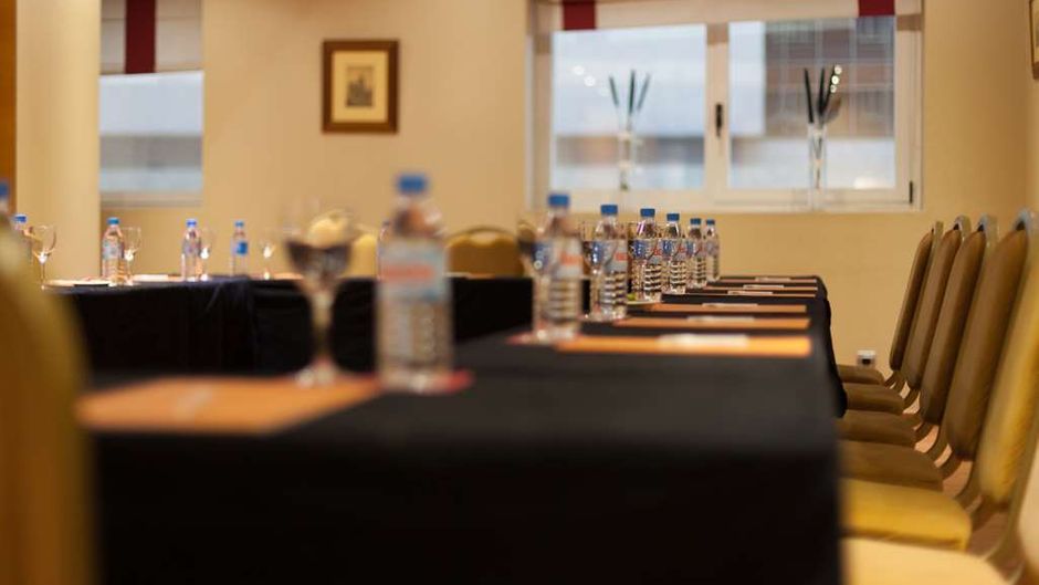 Silken Luis de Leon Meeting