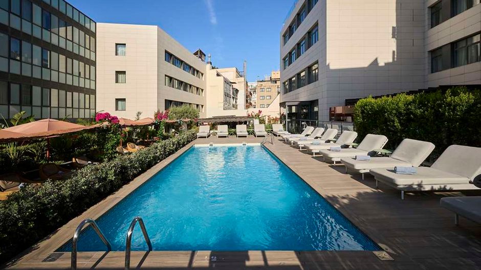 Catalonia Ramblas Hotel Pool