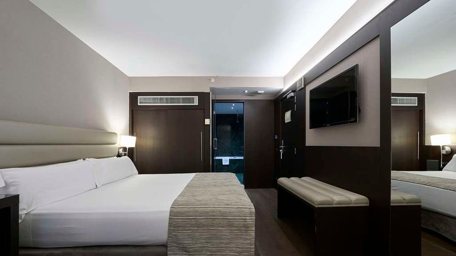 Catalonia Rigoletto Room