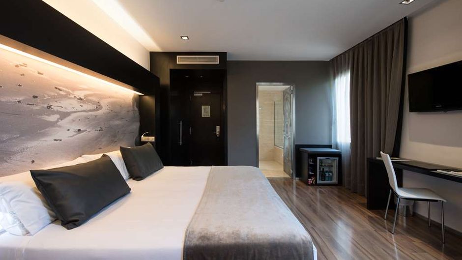 Catalonia Catedral Hotel Room