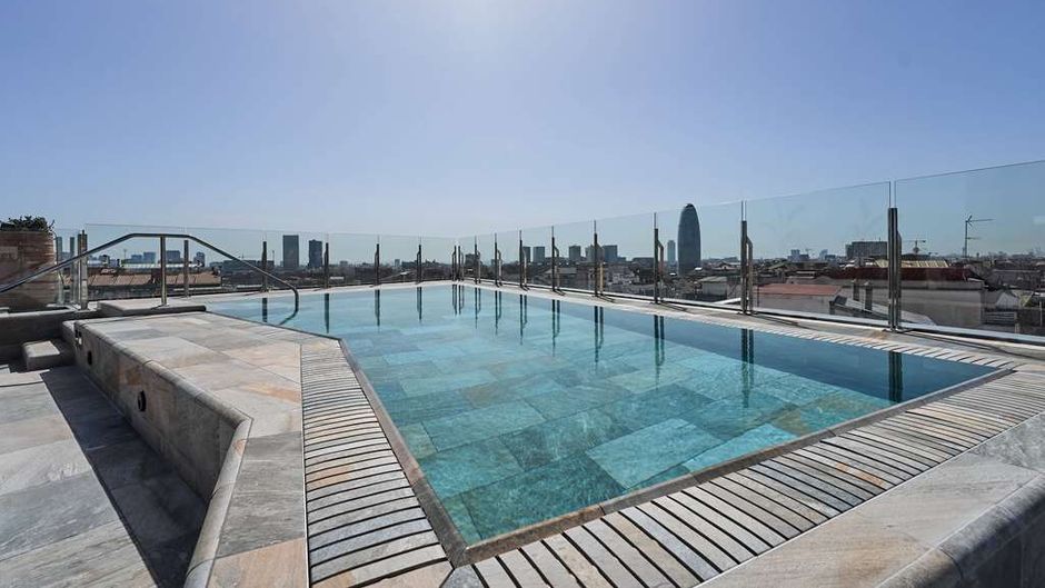 Catalonia Atenas Pool