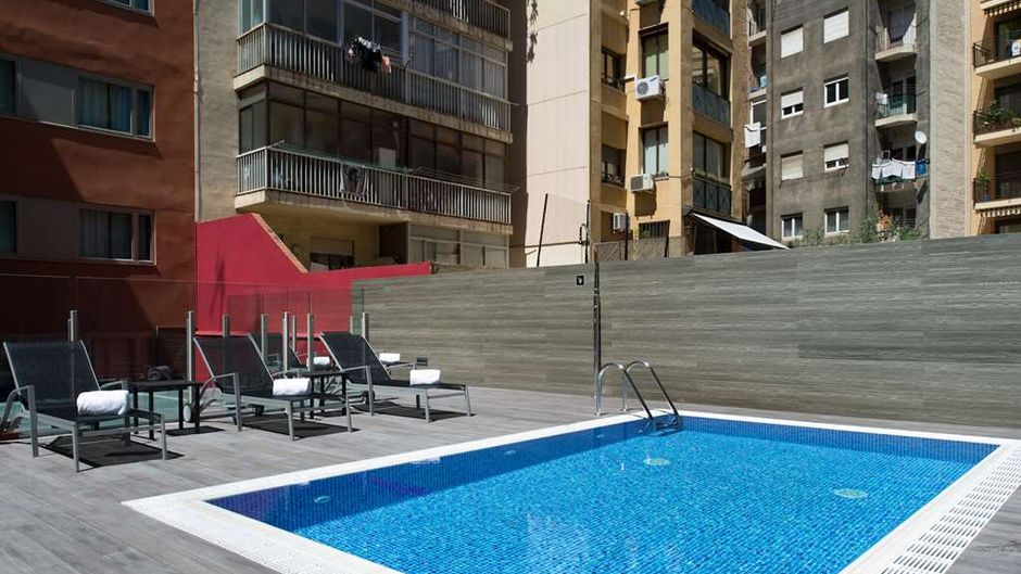 Catalonia Sagrada Familia Hotel Pool