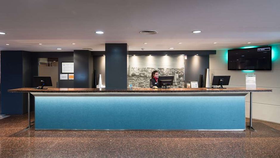 Catalonia Park Putxet Lobby