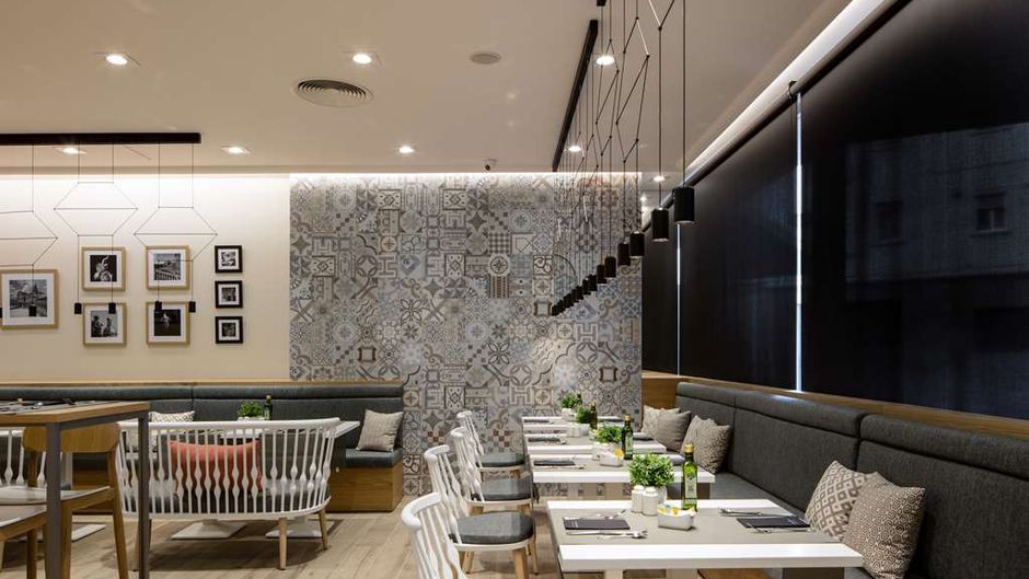 Catalonia Giralda Hotel Restaurant