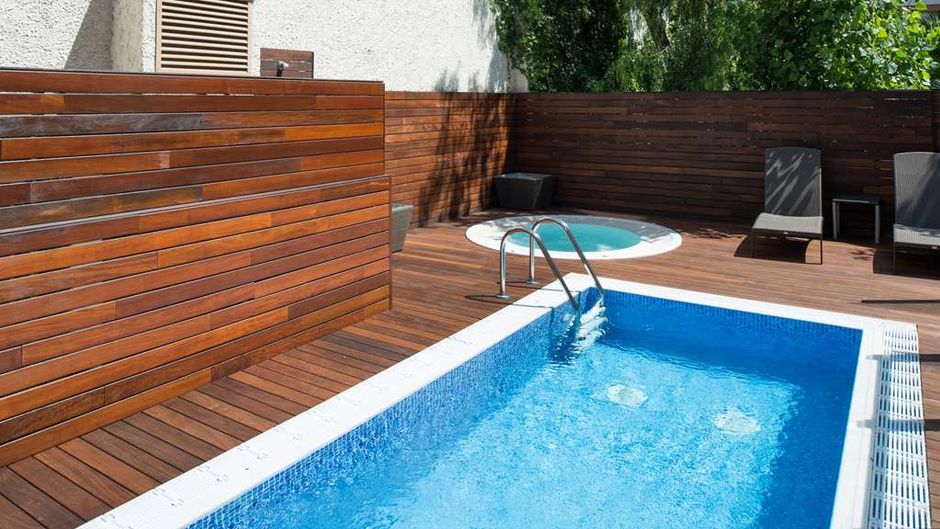 Catalonia Mikado Pool