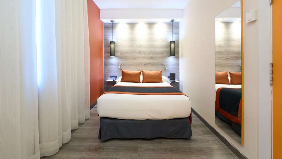 Catalonia Mikado Room