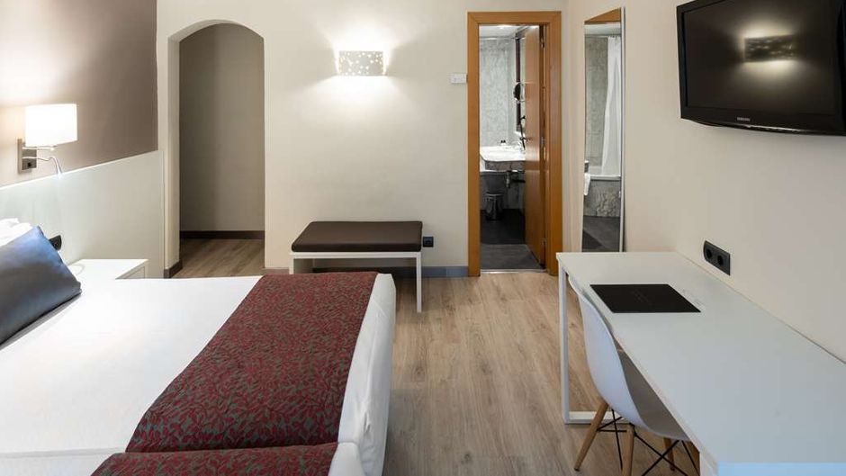 Catalonia Castellnou Room
