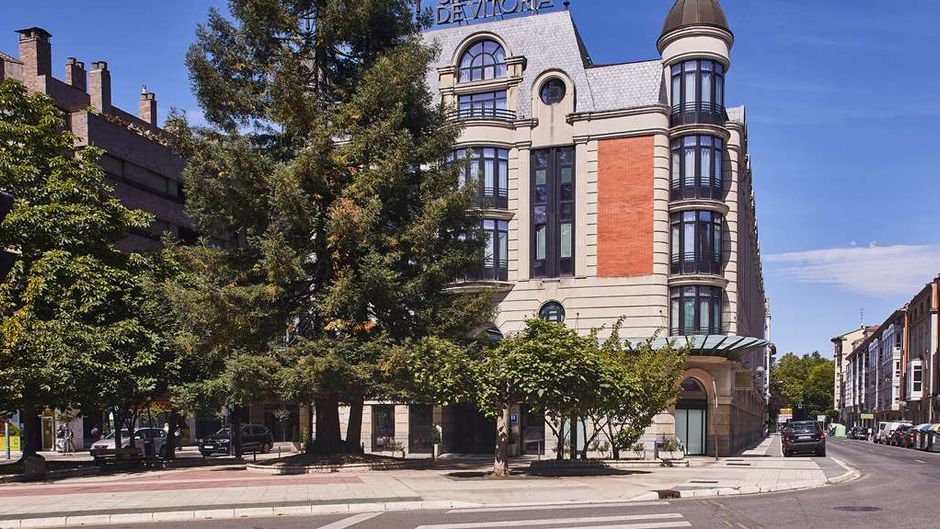 Silken Ciudad de Vitoria Hotel Exterior