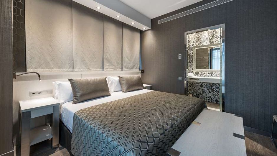 Catalonia Barcelona Plaza Room