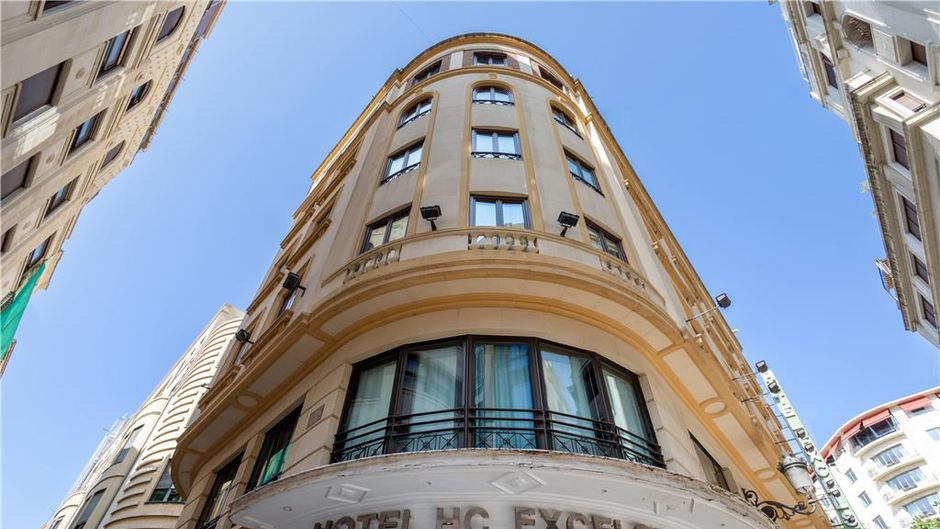 Catalonia Excelsior Exterior