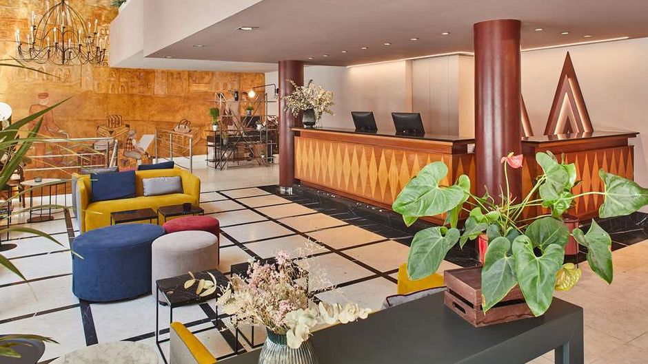 Silken St Gervasi Lobby