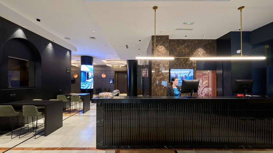 Catalonia Plaza Cataluna Lobby
