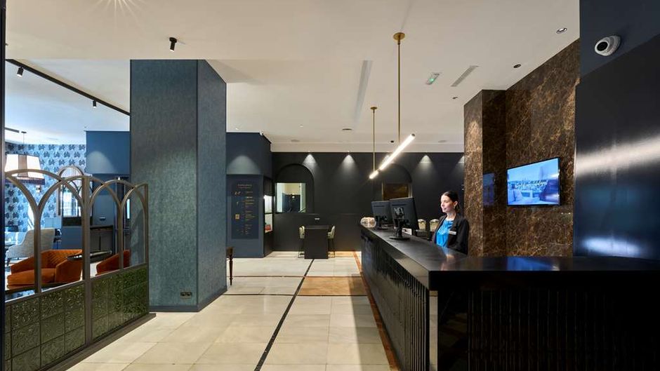 Catalonia Plaza Cataluna Lobby