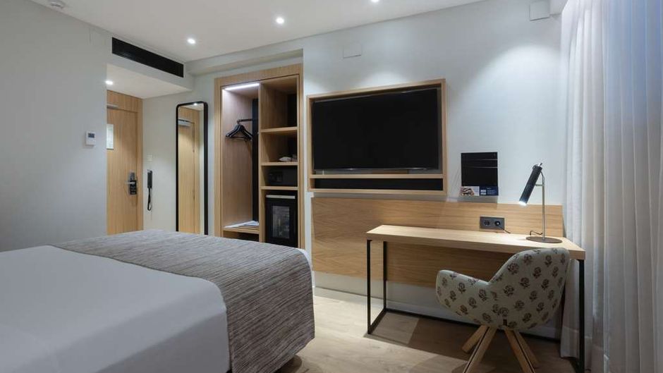 Catalonia Diagonal Centro Room