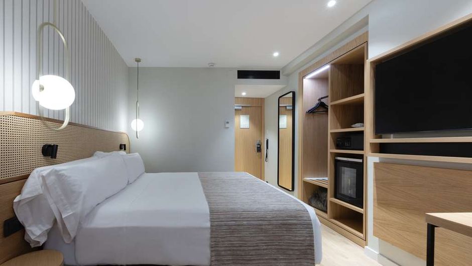 Catalonia Diagonal Centro Room