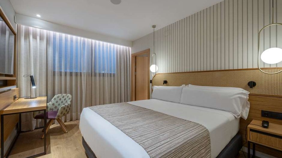 Catalonia Diagonal Centro Room