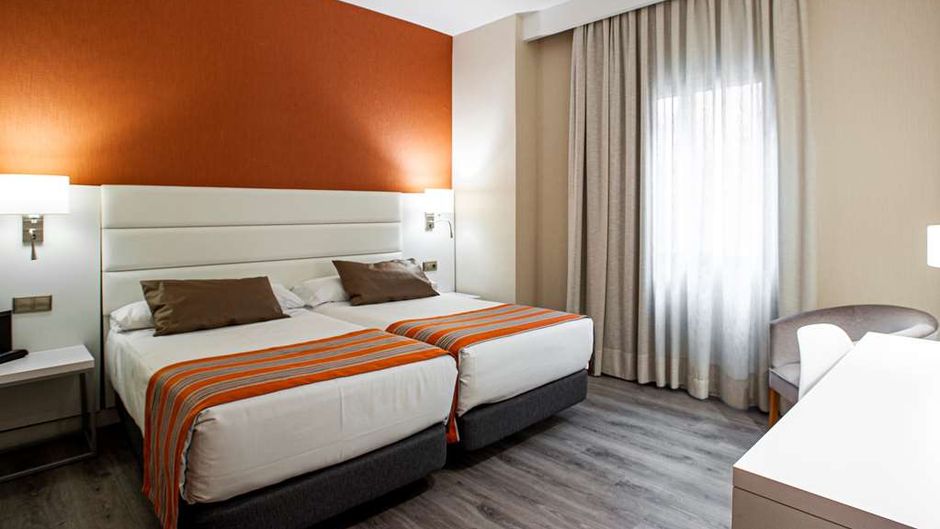 Catalonia Conde de Floridablanca Room
