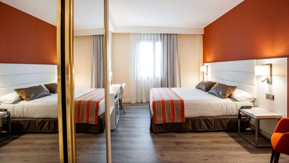 Catalonia Conde de Floridablanca Room