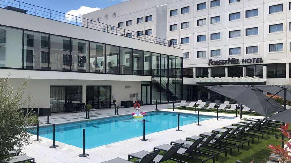 Forest Hill Paris Meudon Pool